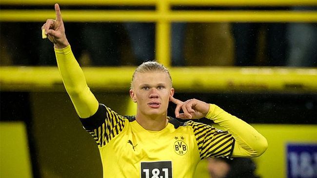 马丁·弗瑞曼、卢克·伊万斯、海伦娜·伯翰·卡特、《权力的游戏》女星索菲·特纳等众星出席。